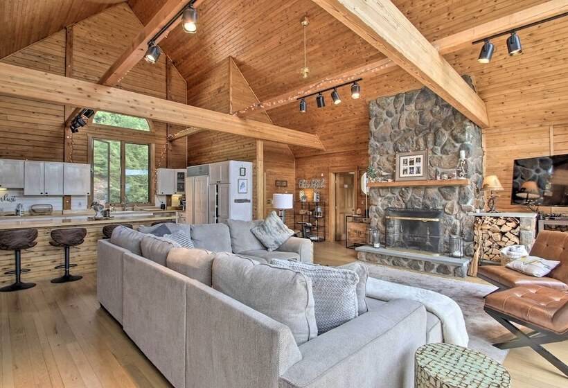 Elegant & Quiet Maine Escape W/ Sauna & Deck!