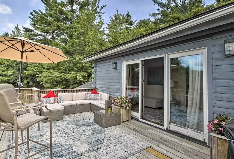 Elegant & Quiet Maine Escape W/ Sauna & Deck!