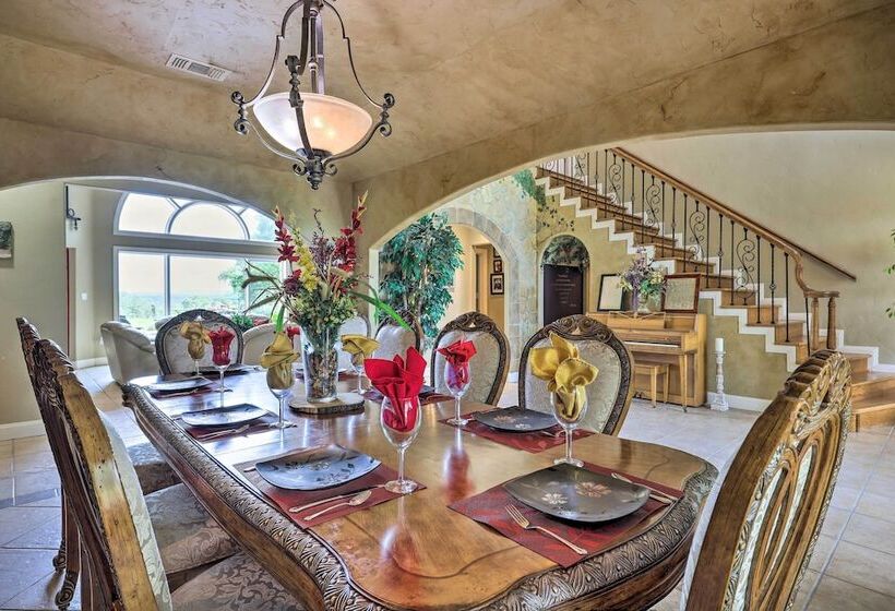 Extravagant 4,500 Sq Ft Home In Hill Country!