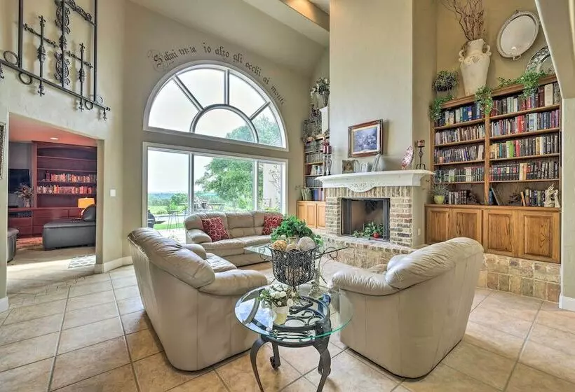 Extravagant 4,500 Sq Ft Home In Hill Country!