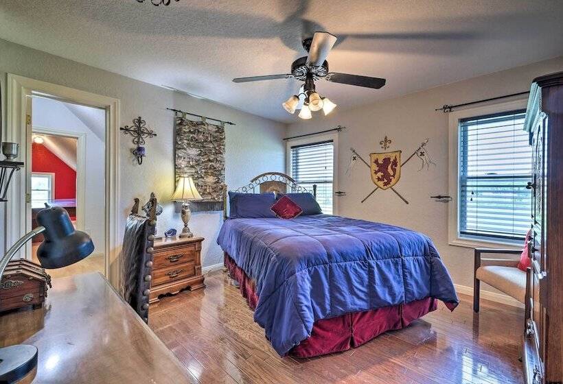 Extravagant 4,500 Sq Ft Home In Hill Country!