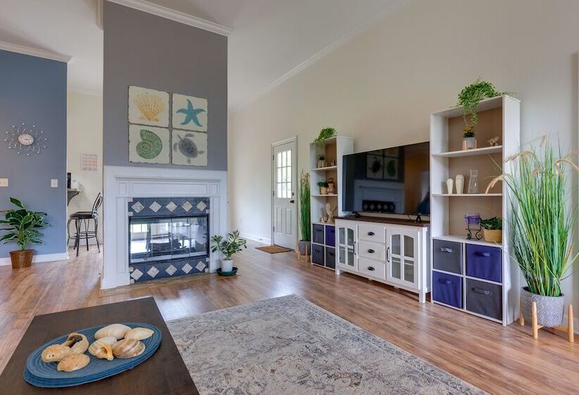 Ocean Springs Beach House W/ Saltwater Pool!