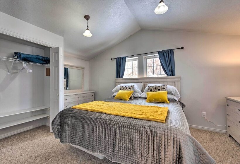 Family Friendly Logan Farmhouse W/ Yard & Near Usu