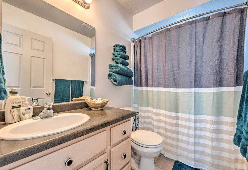 Family Friendly Logan Farmhouse W/ Yard & Near Usu