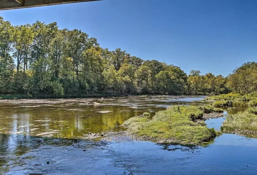 Heber Springs Cabin W/ Deck + River Views!