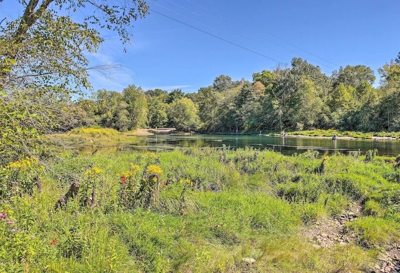 Heber Springs Cabin W/ Deck + River Views!
