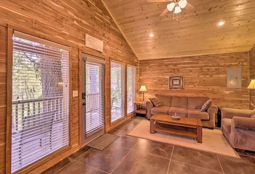 Heber Springs Cabin W/ Deck + River Views!