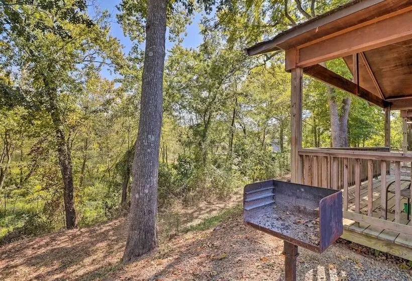 Heber Springs Cabin W/ Deck + River Views!