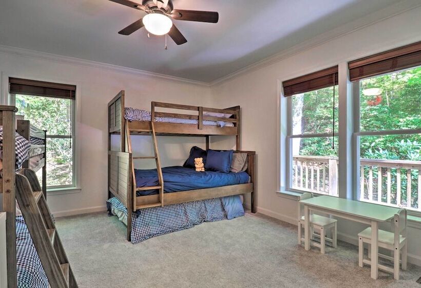 2 Mi To Sapphire Resort: Home W/ Hot Tub & Games!