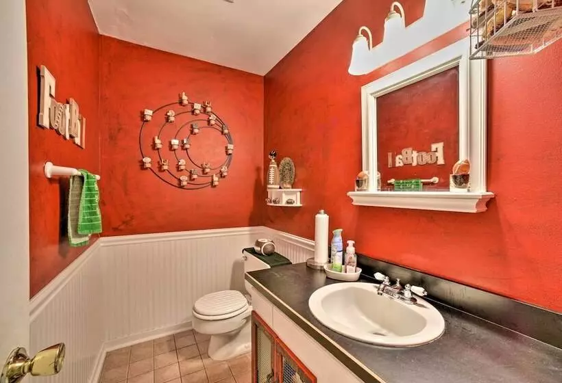 Home On 10 Acres: Perfect For Msu Football Weekend