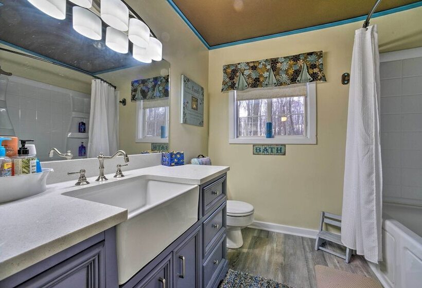 Home On 10 Acres: Perfect For Msu Football Weekend