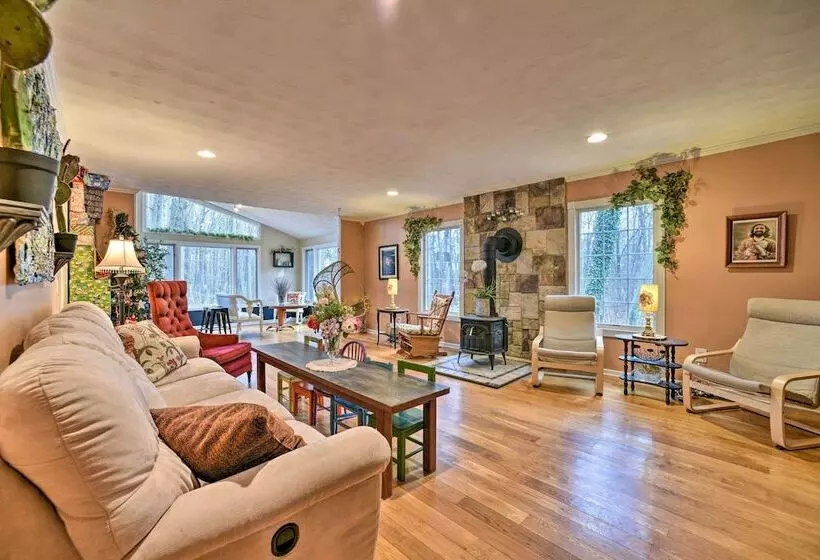 Home On 10 Acres: Perfect For Msu Football Weekend