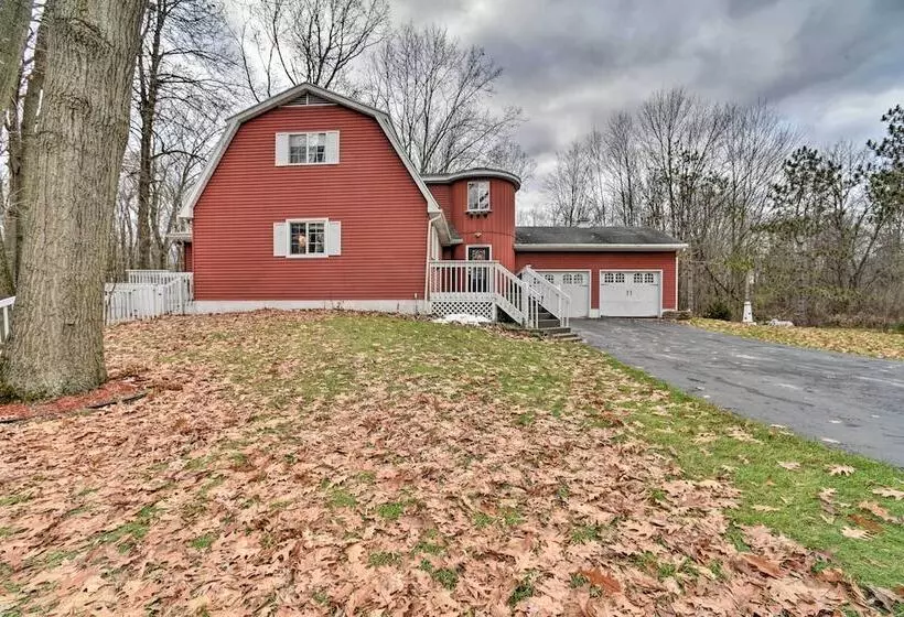 Home On 10 Acres: Perfect For Msu Football Weekend