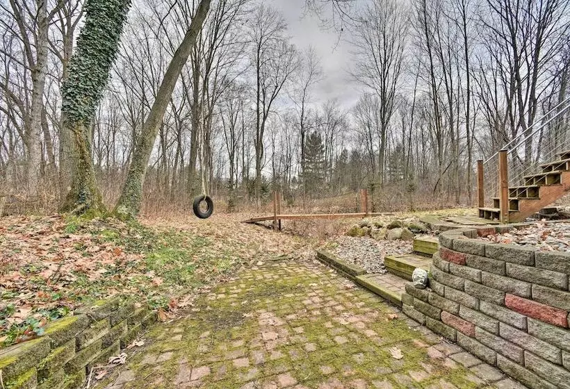 Home On 10 Acres: Perfect For Msu Football Weekend