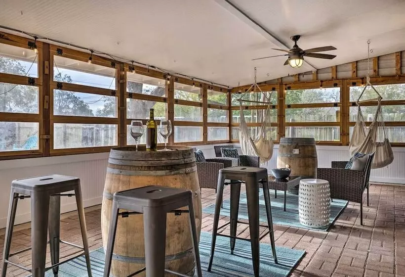 Howdy Haus: Pool + Hot Tub + Outdoor Space
