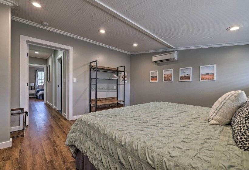 Howdy Haus: Pool + Hot Tub + Outdoor Space