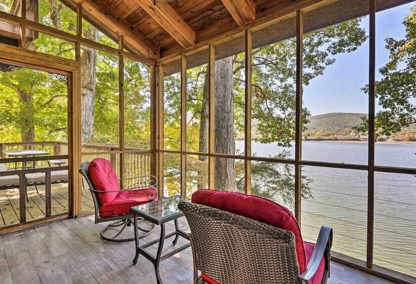 Ideal Chickamauga Lake Home + Dock & Fire Pit