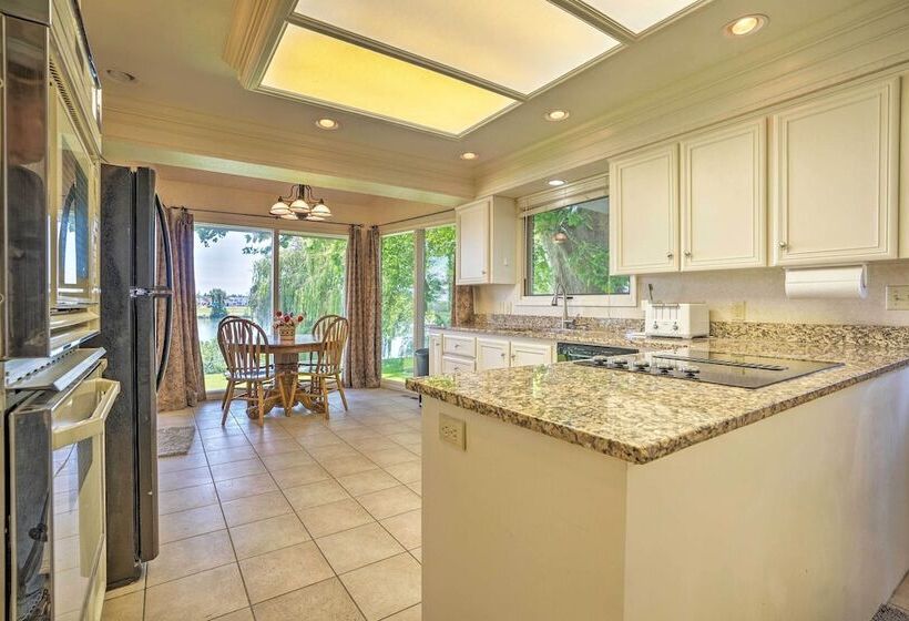 Lake House W/ Hot Tub   1 Mi To Surf  N Slide