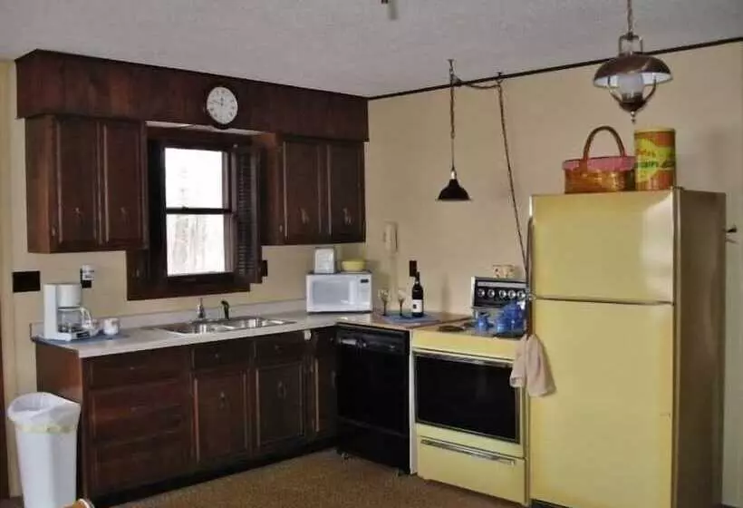 Lakefront Cabin W/ Private Dock: Boat, Fish & Swim