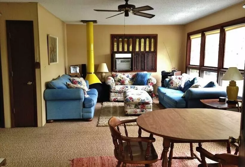 Lakefront Cabin W/ Private Dock: Boat, Fish & Swim