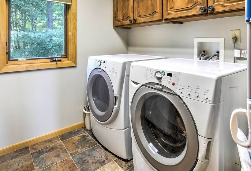 Lakefront Hayward Home W/ Game Room & Private Dock