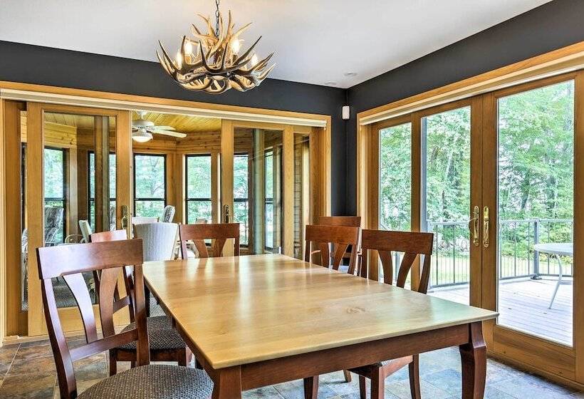 Lakefront Hayward Home W/ Game Room & Private Dock