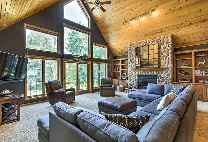 Lakefront Hayward Home W/ Game Room & Private Dock