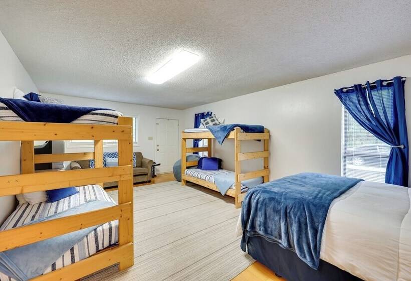 Lakefront Home W/ Deck In Hot Springs!