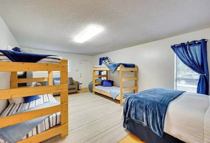 Lakefront Home W/ Deck In Hot Springs!