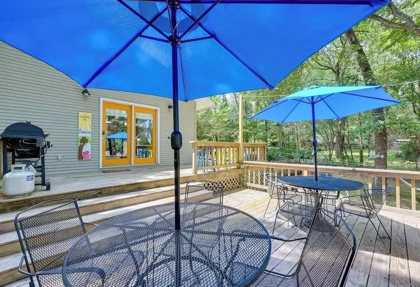 Lakefront Home W/ Deck In Hot Springs!
