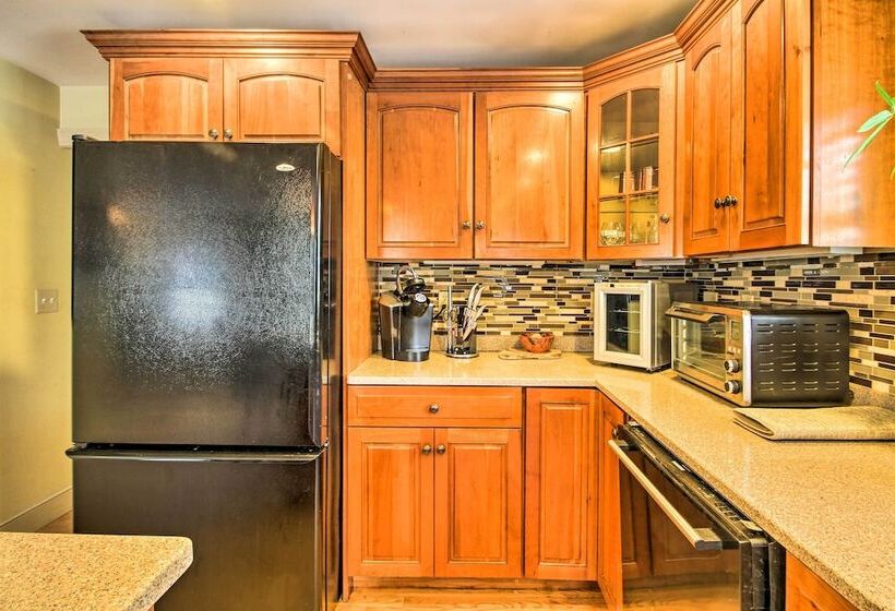 Walking Distance To Beach: Maine Home W/ Deck!