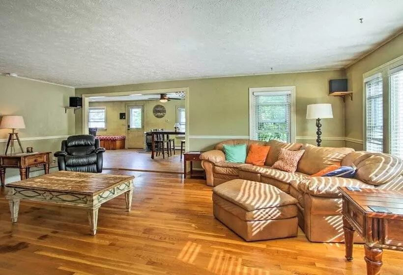 Walking Distance To Beach: Maine Home W/ Deck!