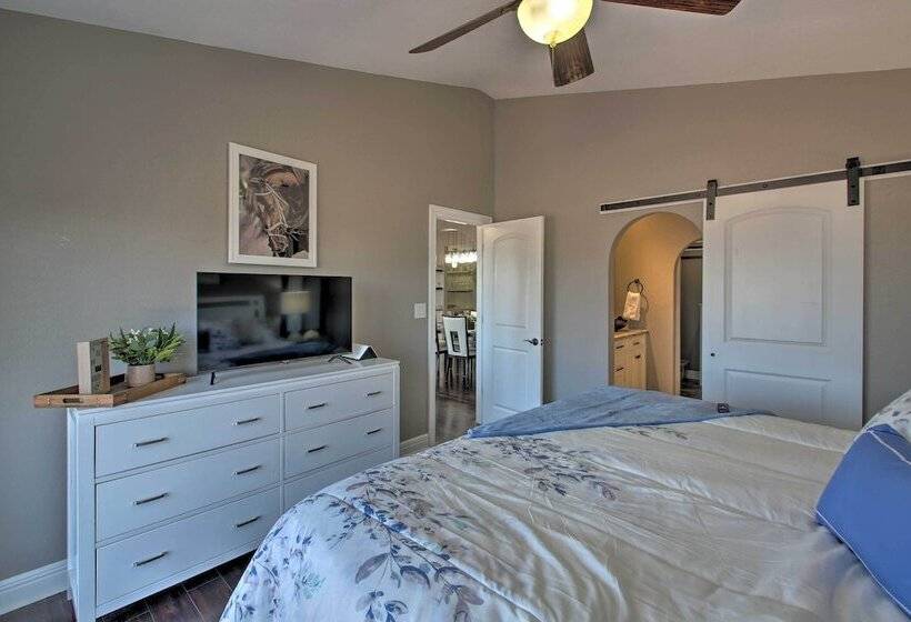 Hot Tub + Views: Waterfront Escape In Hot Springs