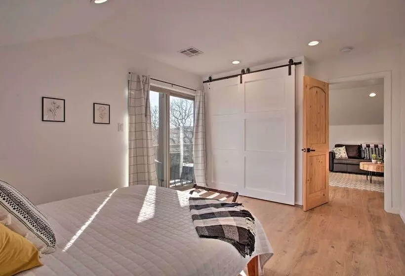 Medicine Park Cabin W/ Mountain Views!