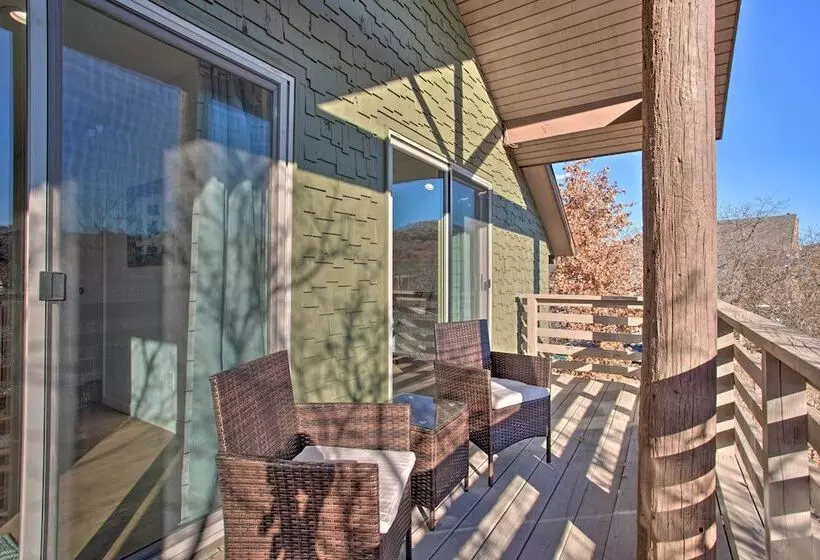 Medicine Park Cabin W/ Mountain Views!