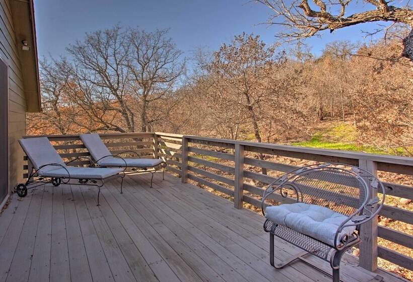 Medicine Park Cabin W/ Mountain Views!