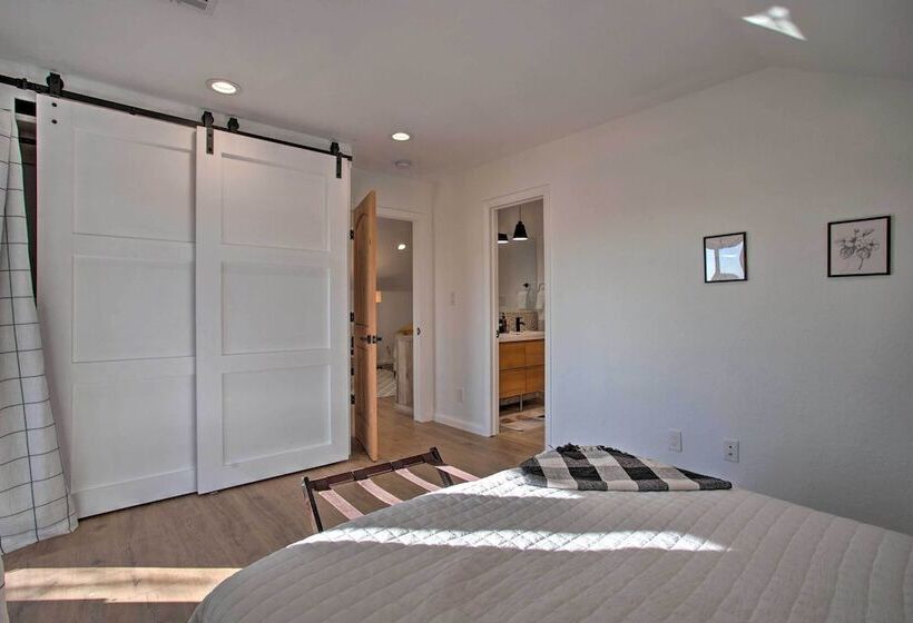 Medicine Park Cabin W/ Mountain Views!