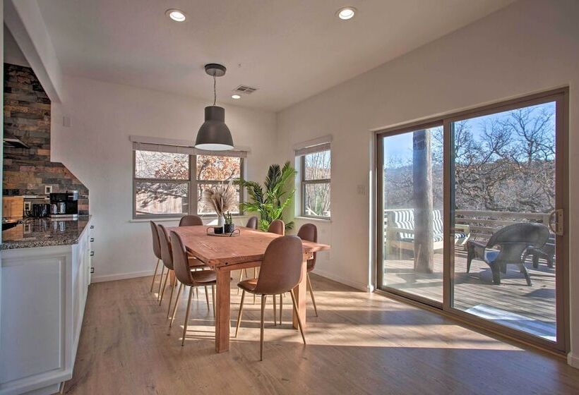 Medicine Park Cabin W/ Mountain Views!