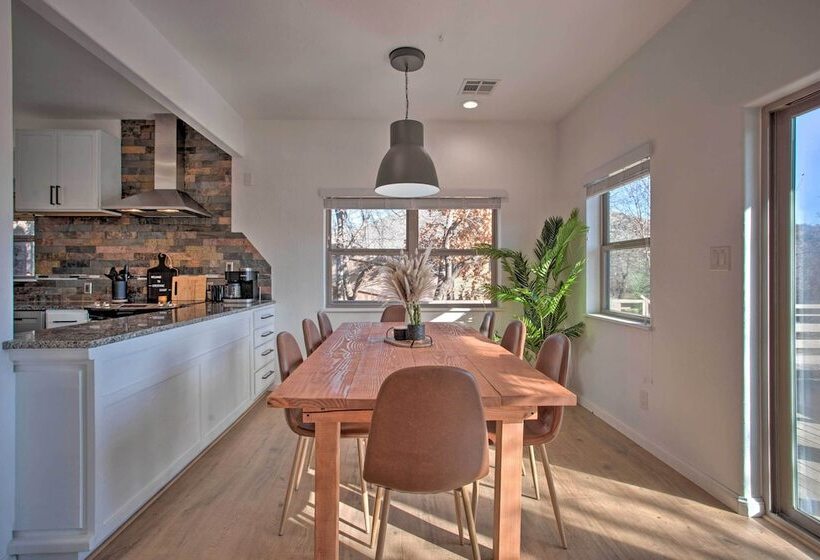 Medicine Park Cabin W/ Mountain Views!