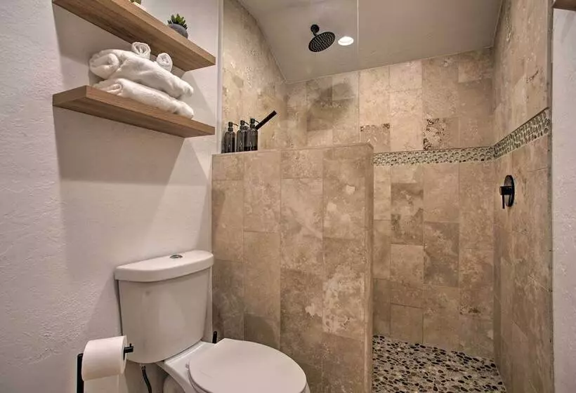 Medicine Park Cabin W/ Mountain Views!