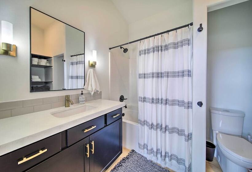 Modern Davenport Home W/ Water View & Grill!