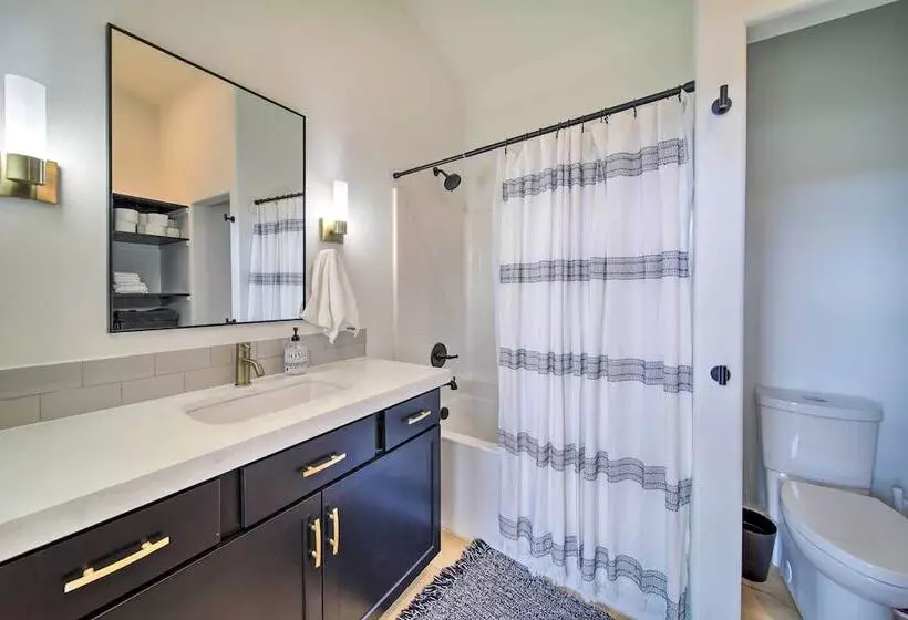 Modern Davenport Home W/ Water View & Grill!