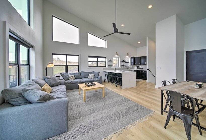 Modern Davenport Home W/ Water View & Grill!