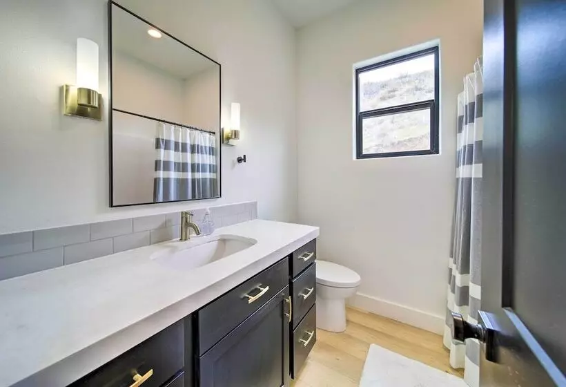 Modern Davenport Home W/ Water View & Grill!