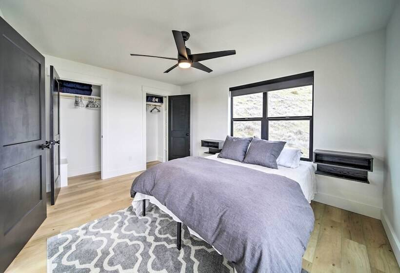 Modern Davenport Home W/ Water View & Grill!