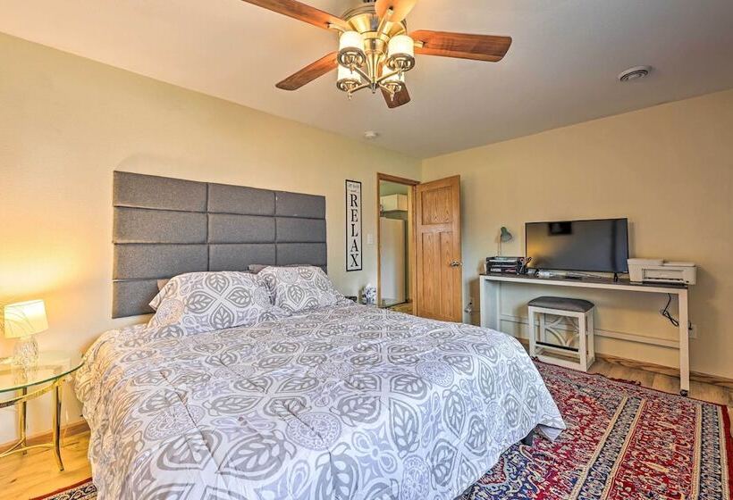 Mosinee Escape W/ Fire Pit   1 Mi To River!