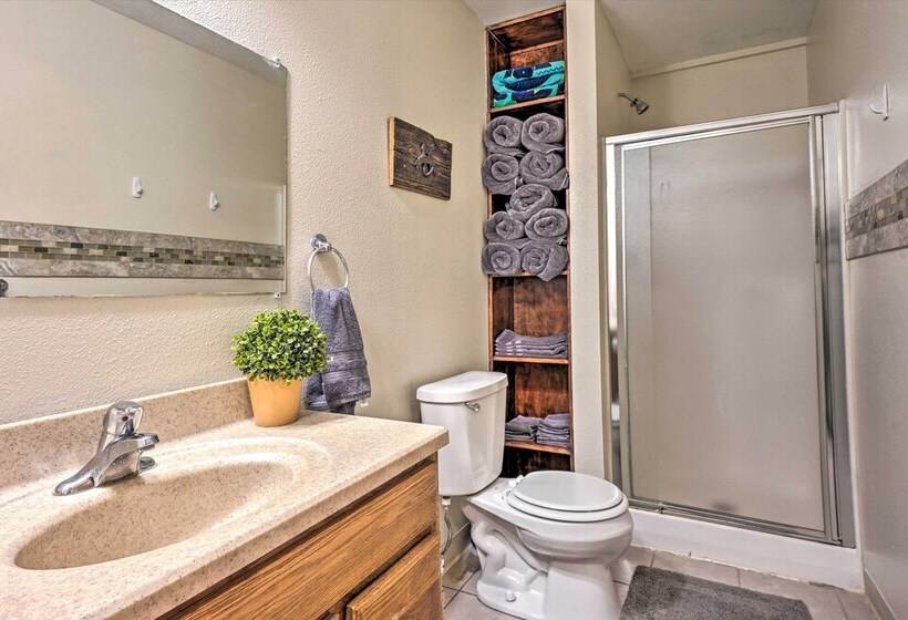 Mosinee Escape W/ Fire Pit   1 Mi To River!