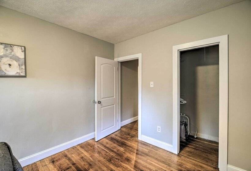 Mullens Cabin W/ Gas Grill & Mountain Views!