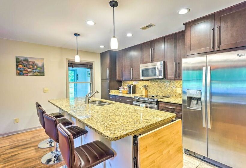 Pisgah Forest Farm Home: Outdoor Pool & Games