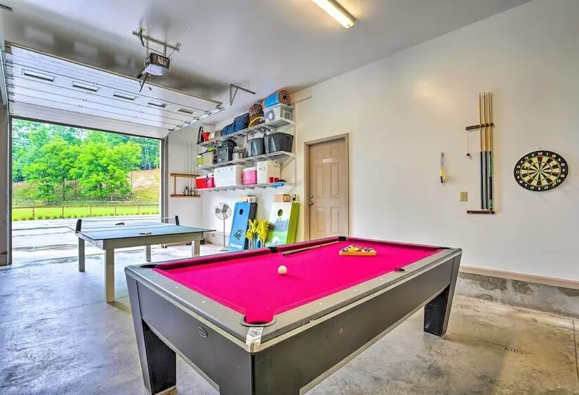 Pisgah Forest Farm Home: Outdoor Pool & Games